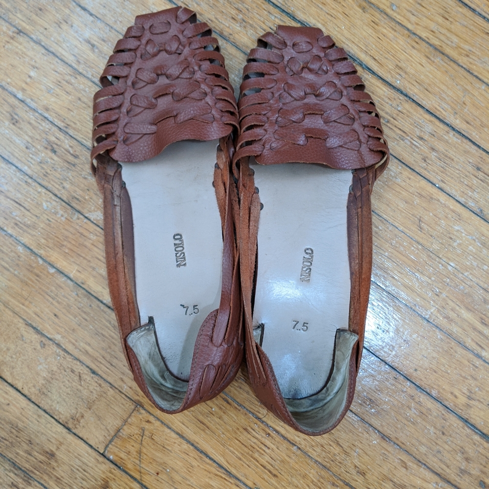 Nisolo huaraches size 7.5, brown leather